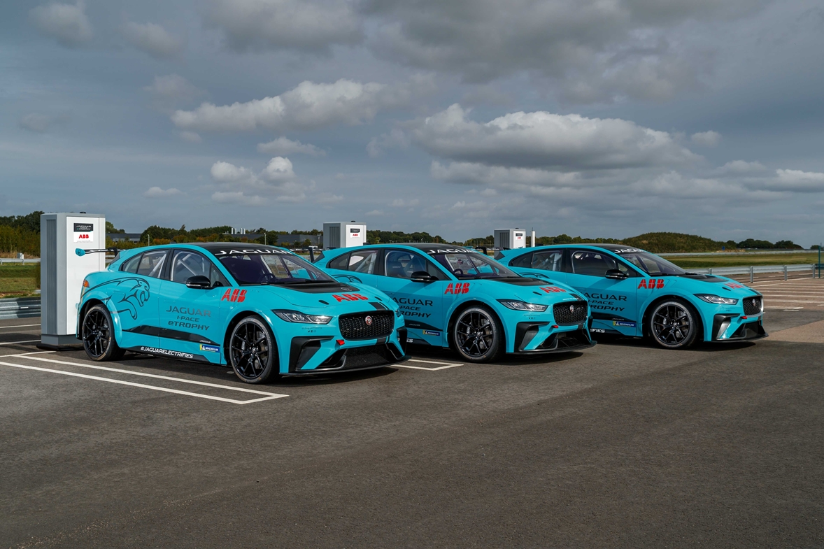 "جاكوار" تعلن عن انضمام سائقين جدد إلى بطولة سباقات جاكوار  I-PACE eTROPHY